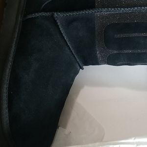 Never worn Uggs boot